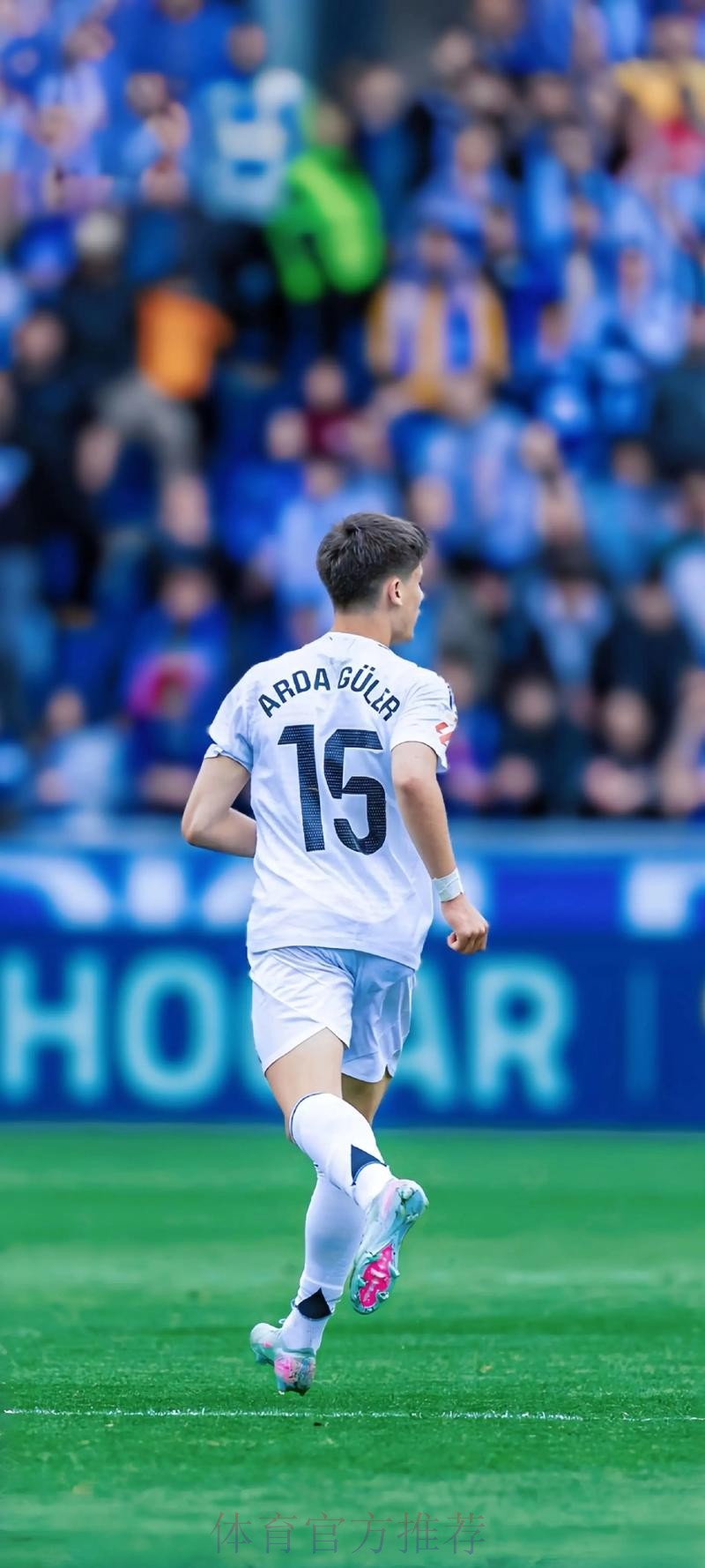 马卡报：阿拉巴已进行有球训练 或明年1月复出